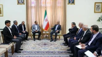 پزشکیان: سابقه مذاکره با آمریکایی‌ها حکم می‌کند نهایت دقت را به عمل آوریم/ عاصم منیر: امیدوارم مذاکرات سریع‌تر به نتیجه مطلوب برای ایران و منطقه برسد
