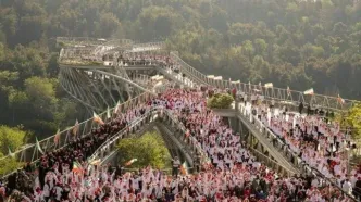 طوفان ورزشی در قلب تهران؛ ۱۰ هزار نفر روی پل طبیعت جمع شدند