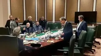 کیهان: مذاکرات را متوقف کنید