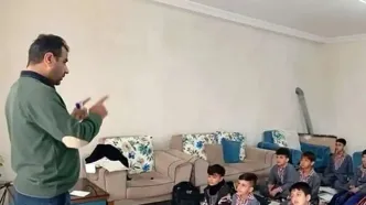 آموزش دانش‌آموزان به منزل معلمان منتقل شده!