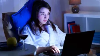 شب‌زنده‌داری به قیمت جان؛ چگونه بدخوابی شما را به سرطان نزدیک می‌کند؟