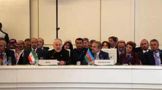 تصاویر سخنرانی قالیباف در نشست باکو