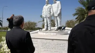 وزیر امور خارجه وارد عراق شد/ ادای احترام عراقچی به مقام شهیدان حاج قاسم سلیمانی و ابومهدی المهندس + عکس