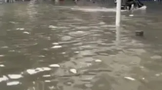 غرق شدن خودروها در چین