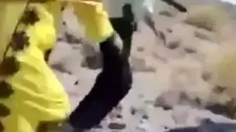 عکس‌های برخورد خشن مامور نیروی انتظامی با یک زن بلوچ
