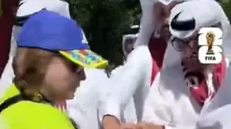 سوغاتی هواداران کانادایی به هواداران قطر در ونکوور