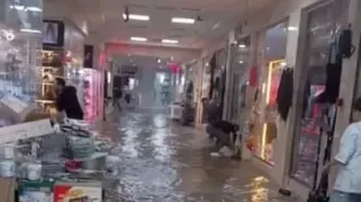 ویدئوی عجیبی از هجوم سیلاب به داخل پاساژ