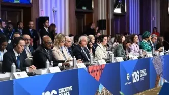 اهدای نشان «شهدای میناب» در اجلاس جهانی گردشگری/ روایت مظلومیت کودکان از تریبون اسپانیا