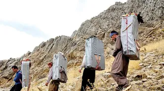 بلایی که دولت احمدی نژاد بر سر صنایع پتروشیمی آورد/ فردی که می‌گفت قطعنامه‌ها «کاغذپاره» هستند، باعث شد شبکه کاسبان تحریم، قاچاقچیان و انواع مافیاها شکل بگیرد