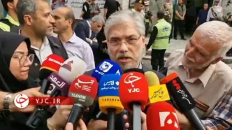 وزیر علوم: دانشجویان توهین‌کننده به پرچم مجازات می‌شوند