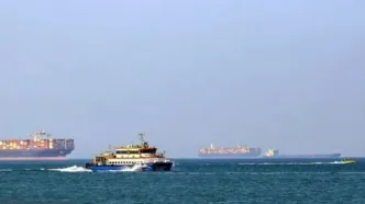 عبور ۱۵ فروند کشتی با مجوز س‍‍پاه از تنگه هرمز طی شبانه روز گذشته