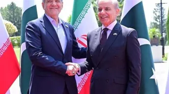پزشکیان وارد اسلام آباد شد