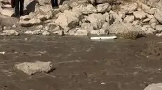 ویدئو؛ لحظه رسیدن آب به زاینده رود اصفهان