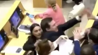 زد و خورد نمایندگان در پارلمان گرجستان