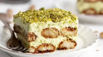 طرز تهیه تیرامیسو پسته‌ای؛ دسر محبوب و خوش‌طعم