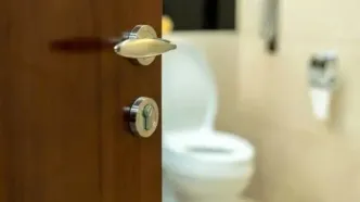 عوارض خطرناک نگه داشتن مدفوع
