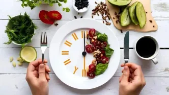 معجزه فستینگ برای لثه‌ها؛ وقتی رژیم غذایی به کمک مسواک می‌آید!