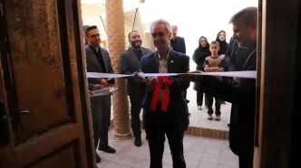 نقاشی کودکان مظلوم میناب بر روی اسناد سازمان ملل متحد
