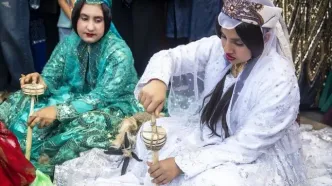 تصاویر؛ مسابقه نخ‌ریسی زنان عشایر در آرامگاه سعدی