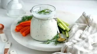 طرز تهیه سس رنچ؛ چاشنی محبوب آمریکایی