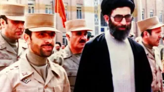 تصاویری تازه از رهبر شهید در جمع فرماندهان ارتش