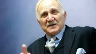 کلانی در مکزیک به دیدار قلعه نویی می رود