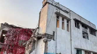 ابلاغ پیام رهبر انقلاب به خانواده شهدای مدرسه شجره طیبه میناب