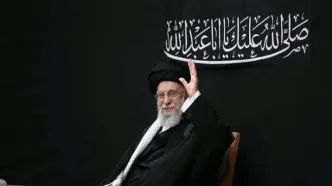 ادای احترام رئیس مجلس بنگلادش و هیئت همراه به پیکر مطهر رهبر شهید