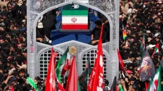 خبر فوری: مراسم تشییع حداکثر تا ساعت ۱۷ در تهران پایان می یابد / پیکر رهبر شهید قبل از اذان مغرب به قم منتقل می شود