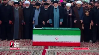 اقامه نماز بر پیکر رهبر شهید انقلاب اسلامی به امامت فرزند ارشد ایشان