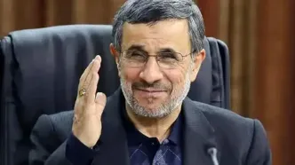 احمدی‌نژاد دوستانش را دور خود جمع کرد