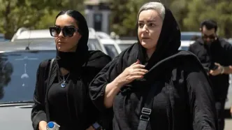 تصاویری از خاکسپاری مادر داریوش فرضیایی