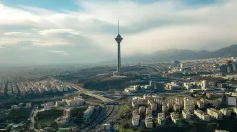 مشاهده دود سیاه در آسمان تهران/ علت چیست؟