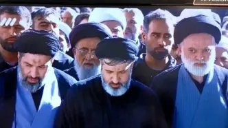 حضور فرزندان رهبر شهید در نماز بر پیکر پدر + عکس