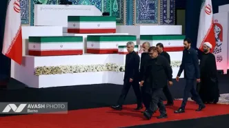 مراسم ادای احترام به پیکر رهبر شهید انقلاب