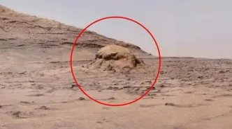 مشاهده یک دروازه عجیب روی مریخ / عکس