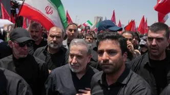 عراقچی در مراسم تشییع آقای شهید ایران حضور یافت