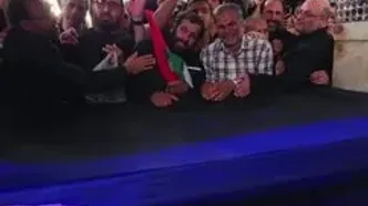 ویدئو؛ ورود زائران عزادار به رواق دارالذکر برای زیارت مزار رهبر شهید