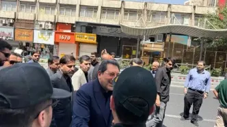 همراهی فرید دهقانی با وزیر صمت در بازدید از موکب چادرملو در آستانه مراسم تشییع رهبر شهید انقلاب