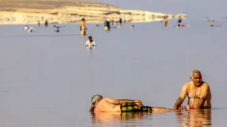تصاویر؛ بازگشت گردشگران به دریاچه ارومیه