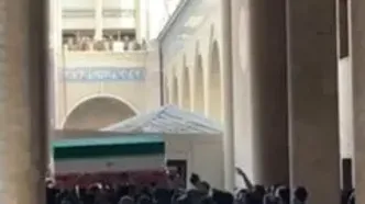 ورود پیکر مطهر رهبر شهید انقلاب به مصلی تهران + فیلم
