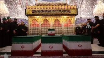 طواف پیکر رهبر شهید در حرم حضرت عباس