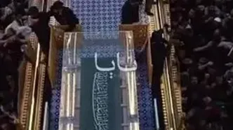 قابی متفاوت از تشییع رهبر انقلاب در نجف اشرف