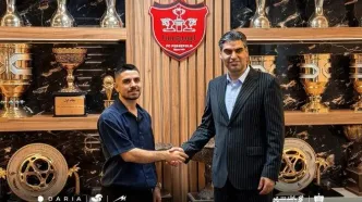 محمد عمری ۳ سال دیگر با پرسپولیس
