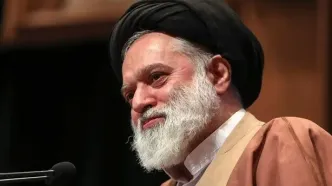 تصویر؛ فرزند ارشد رهبر شهید و فرزندان آیت‌الله سیستانی در یک قاب