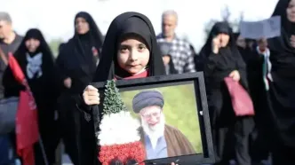 حضور پرشور مردم و مسئولان در مراسم بزرگداشت رهبر شهید انقلاب