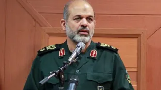فرمانده کل سپاه در مراسم اقامه نماز بر پیکر رهبر شهید+ عکس