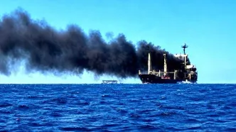 انفجار 2 نفتکش متخلف در مسیر جنوبی تنگه هرمز