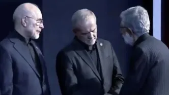 رفتار سرد حداد عادل با عراقچی در مصلی تهران