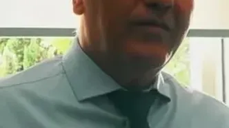 شعرخوانی مهران مدیری در پشت صحنه استخر